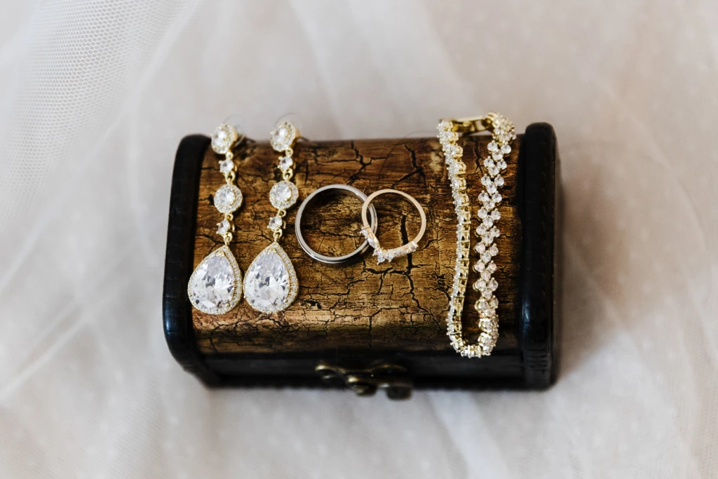 Acacia & Frederick: Eisenhower House wedding in Newport, Rhode Island