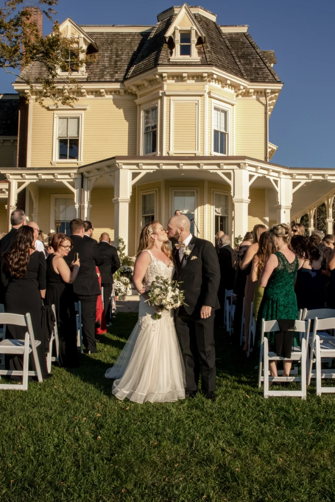 Acacia & Frederick: Eisenhower House wedding in Newport, Rhode Island