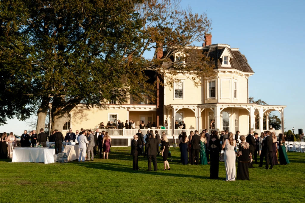 Acacia & Frederick: Eisenhower House wedding in Newport, Rhode Island