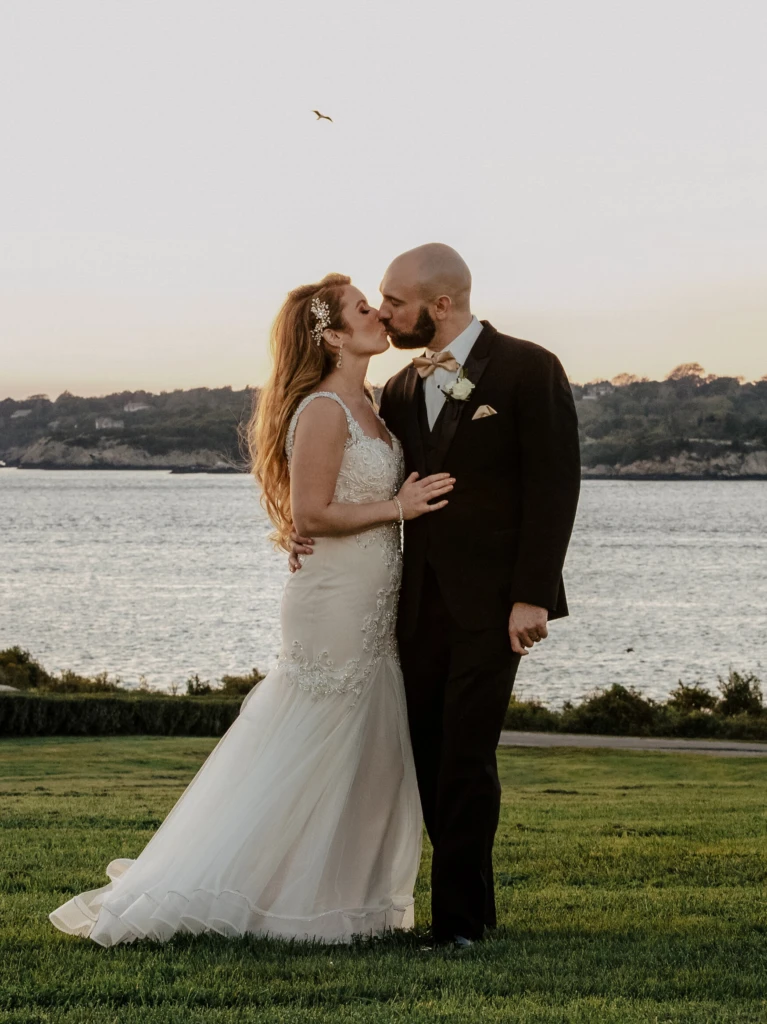 Acacia & Frederick: Eisenhower House wedding in Newport, Rhode Island