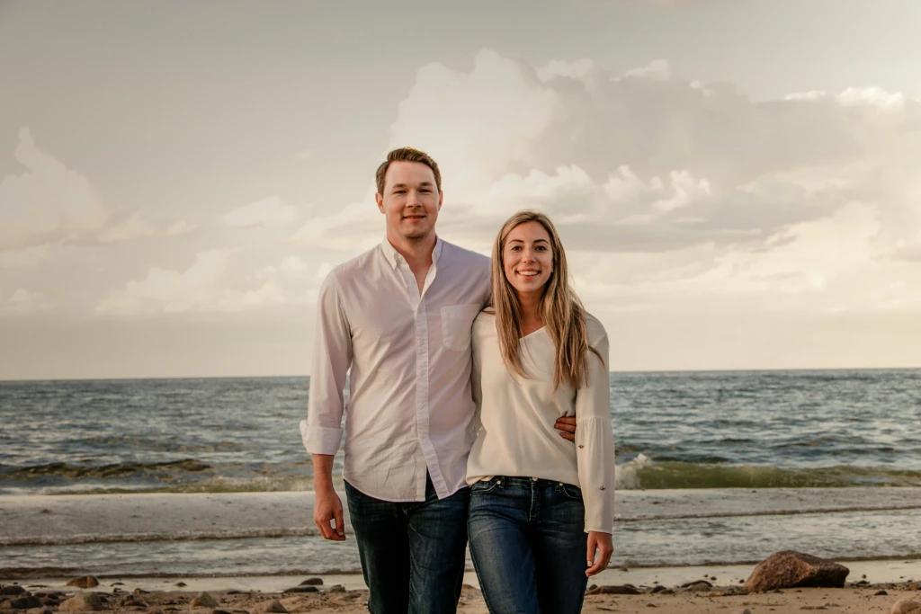 Allie & Kevin: a seaside session at Cape Cod, Massachusetts