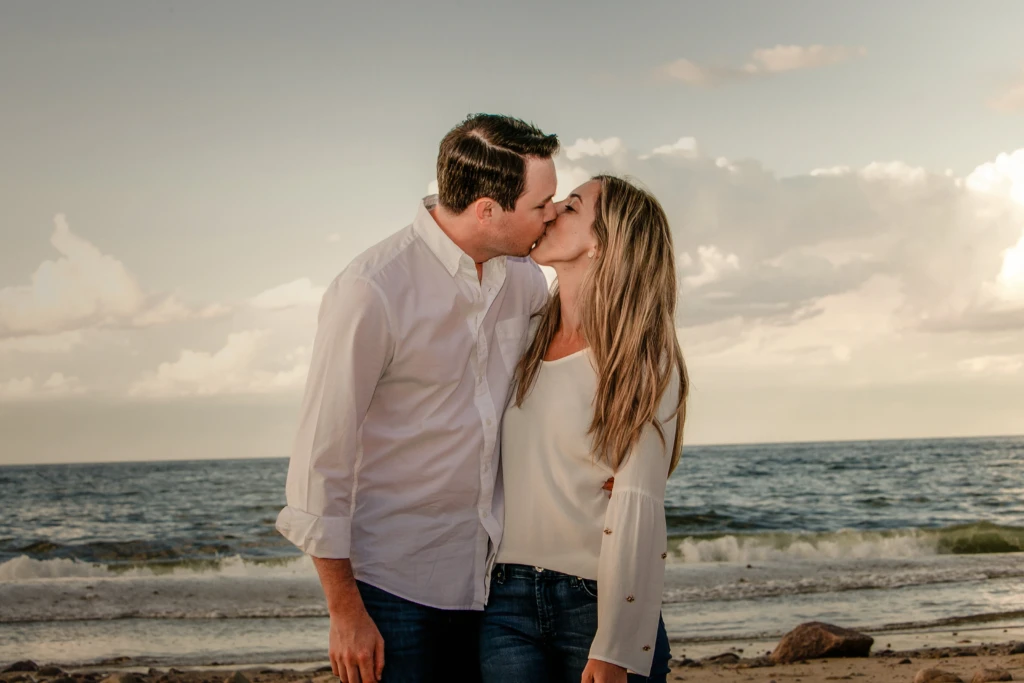 Allie & Kevin: a seaside session at Cape Cod, Massachusetts