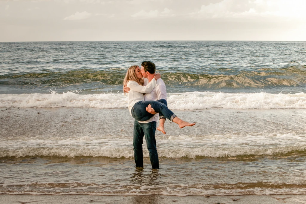 Allie & Kevin: a seaside session at Cape Cod, Massachusetts