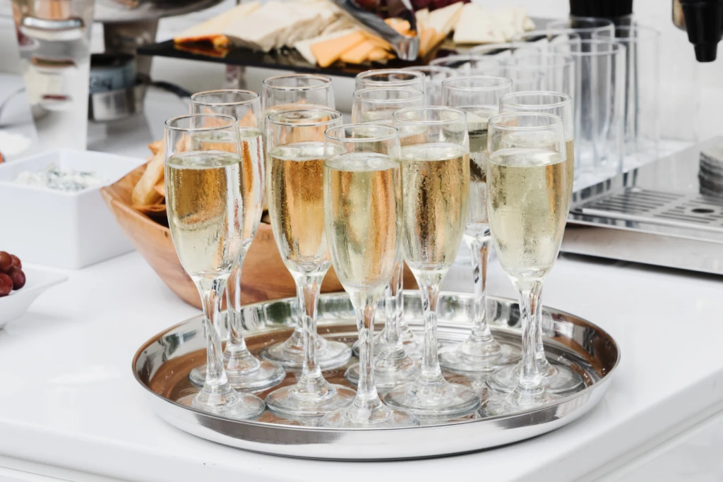 Ashley & Josh: Lakeview Pavilion wedding in Foxborough, Massachusetts
