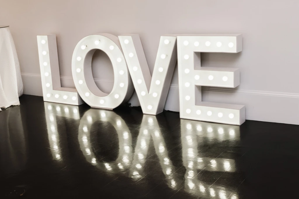 Ashley & Josh: Lakeview Pavilion wedding in Foxborough, Massachusetts
