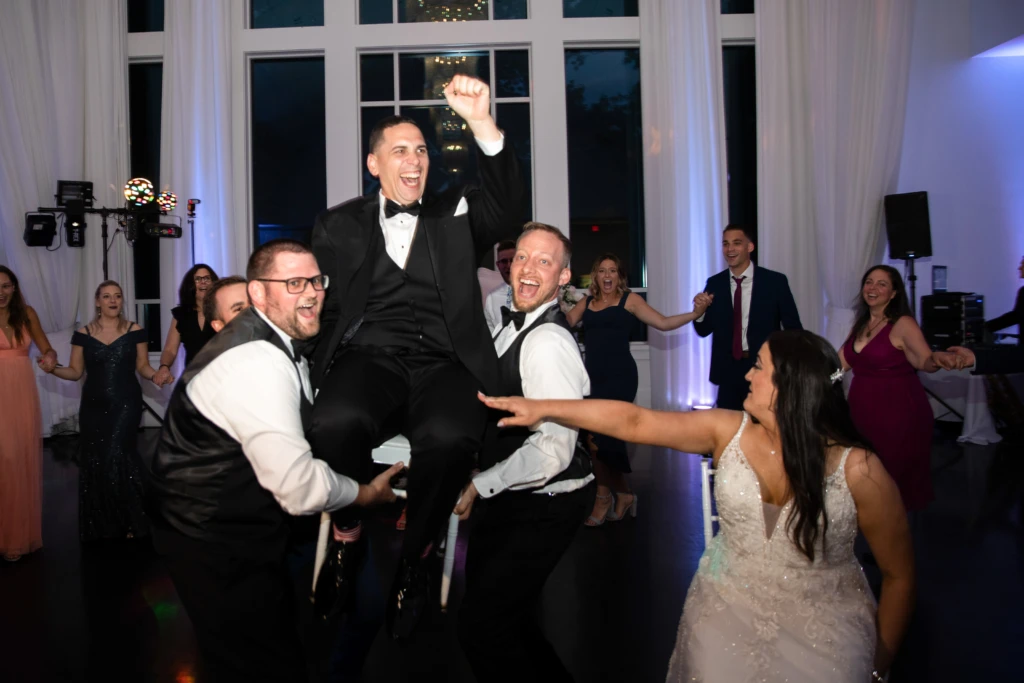 Ashley & Josh: Lakeview Pavilion wedding in Foxborough, Massachusetts