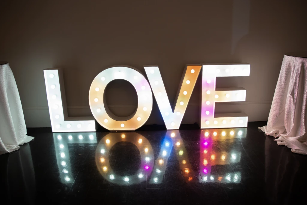 Ashley & Josh: Lakeview Pavilion wedding in Foxborough, Massachusetts