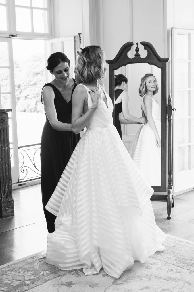 Caroline & Nick: Glen Manor House wedding in Portsmouth, Rhode Island