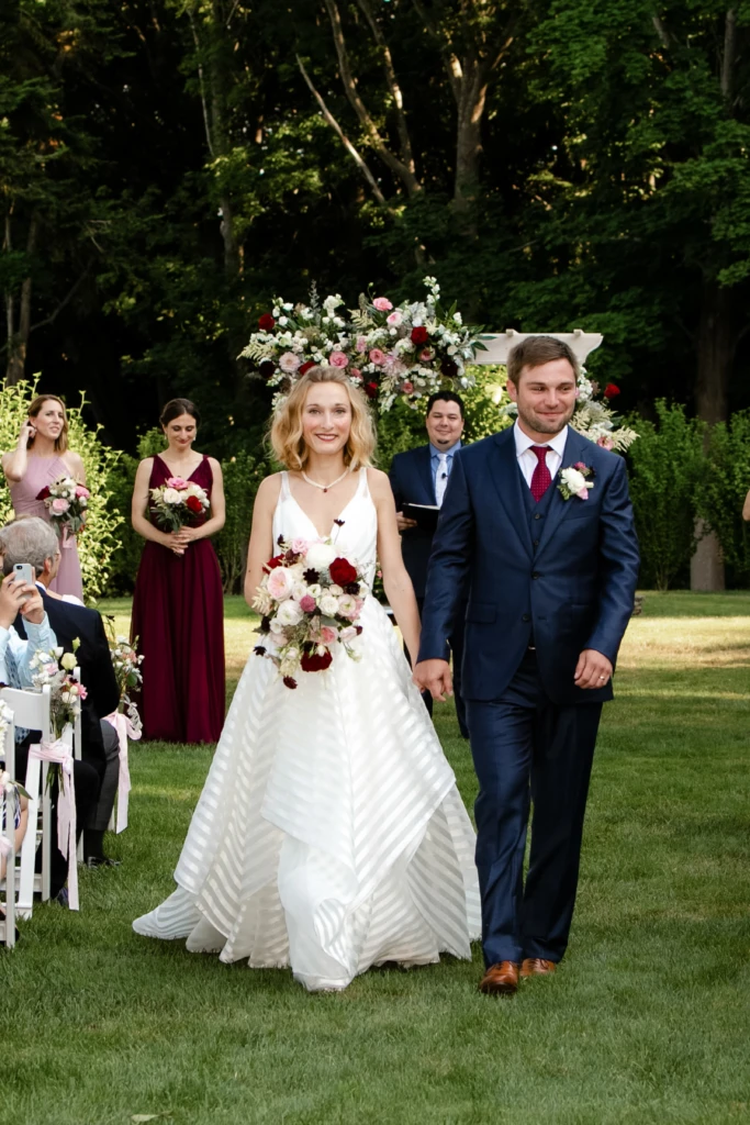 Caroline & Nick: Glen Manor House wedding in Portsmouth, Rhode Island