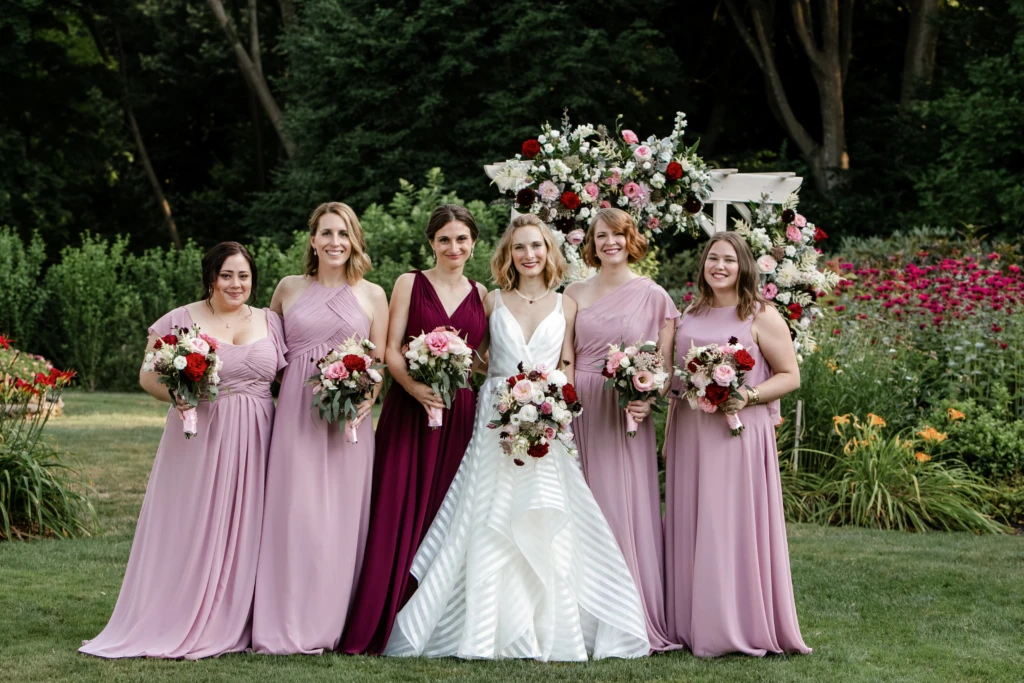 Caroline & Nick: Glen Manor House wedding in Portsmouth, Rhode Island