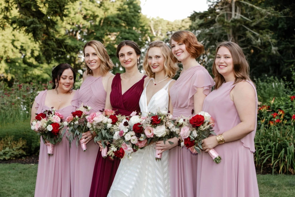 Caroline & Nick: Glen Manor House wedding in Portsmouth, Rhode Island