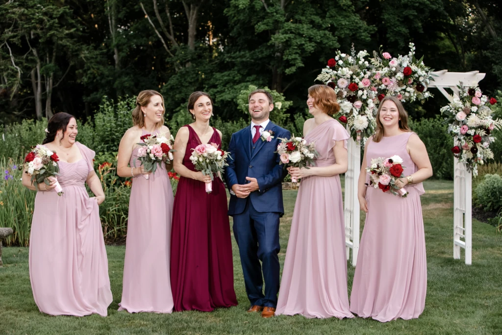 Caroline & Nick: Glen Manor House wedding in Portsmouth, Rhode Island