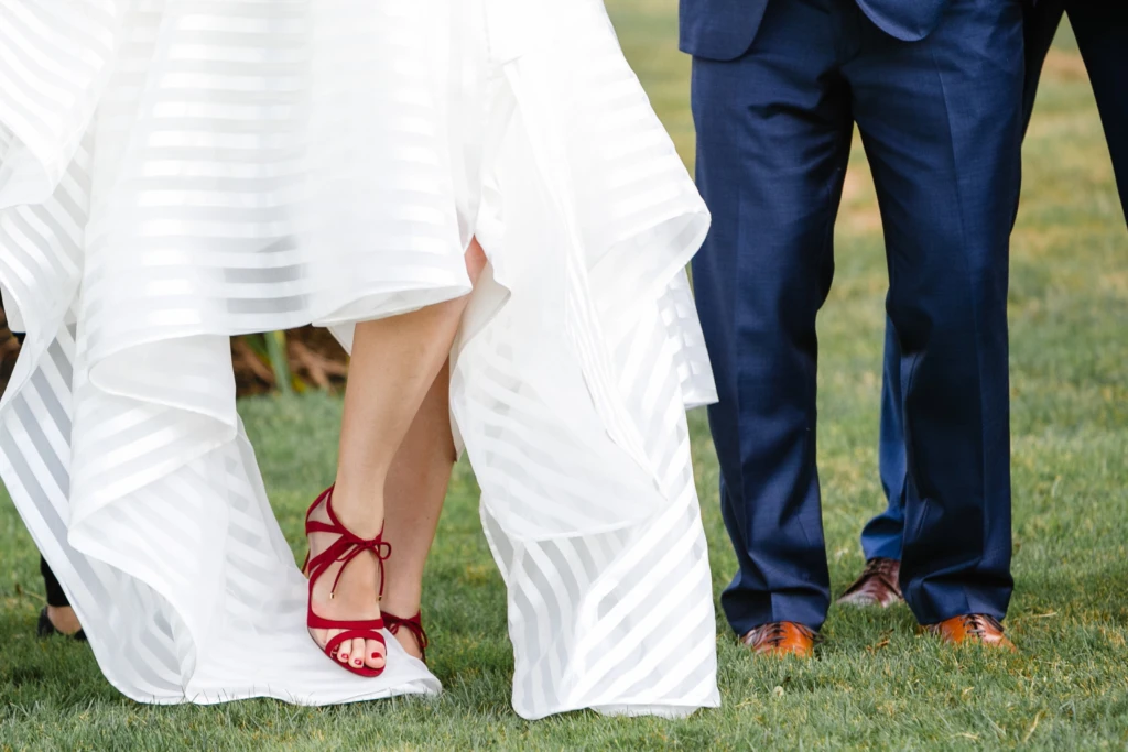 Caroline & Nick: Glen Manor House wedding in Portsmouth, Rhode Island