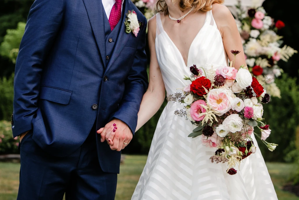 Caroline & Nick: Glen Manor House wedding in Portsmouth, Rhode Island