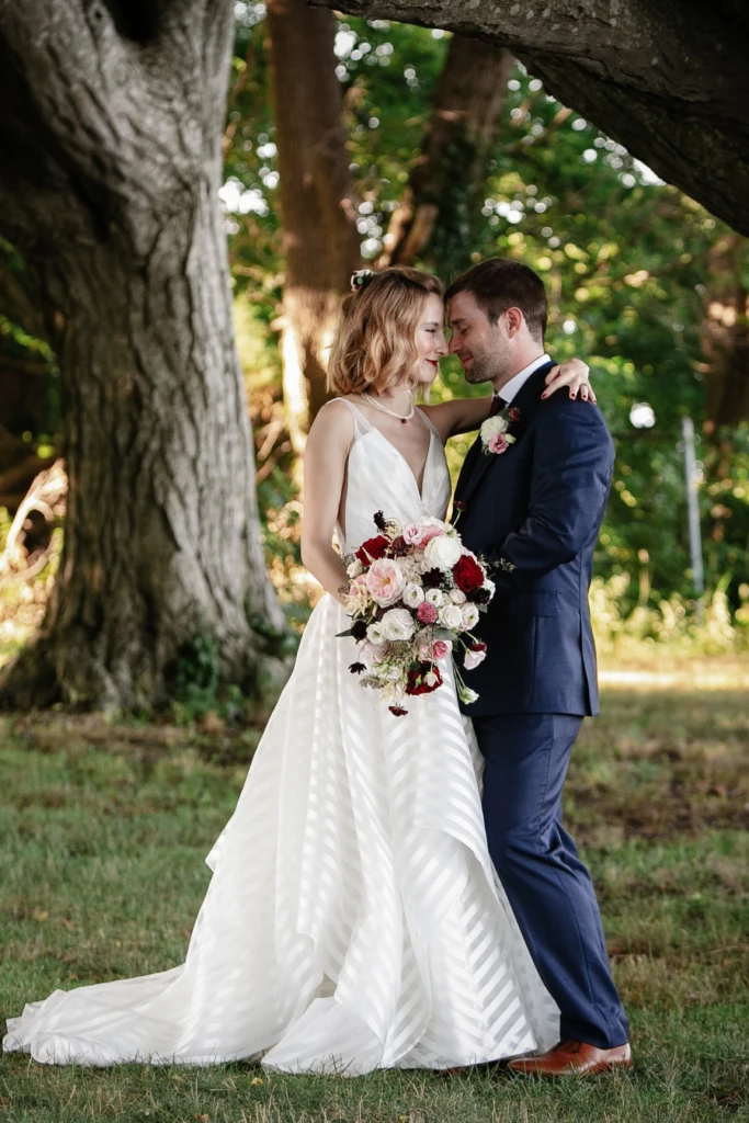 Caroline & Nick: Glen Manor House wedding in Portsmouth, Rhode Island