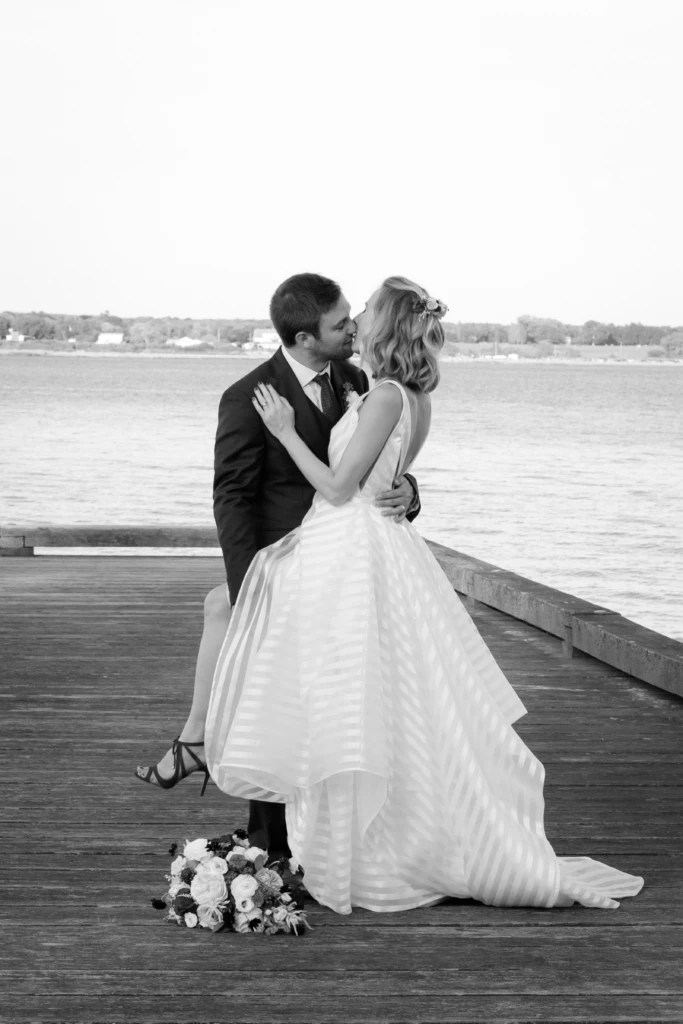 Caroline & Nick: Glen Manor House wedding in Portsmouth, Rhode Island