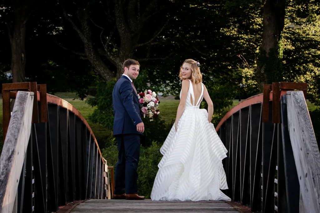 Caroline & Nick: Glen Manor House wedding in Portsmouth, Rhode Island