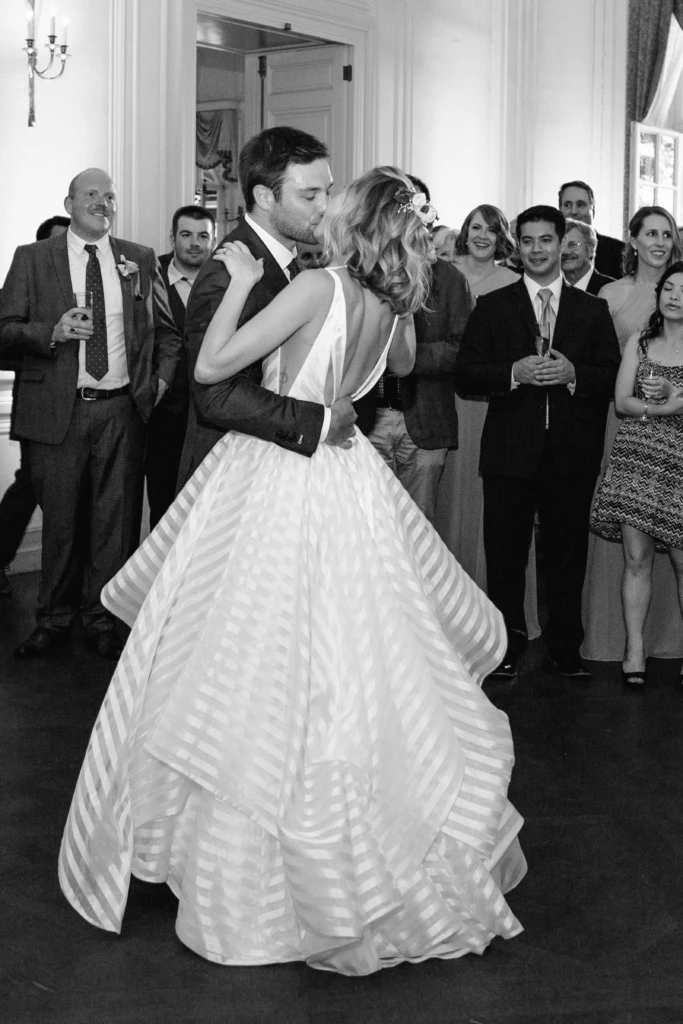 Caroline & Nick: Glen Manor House wedding in Portsmouth, Rhode Island