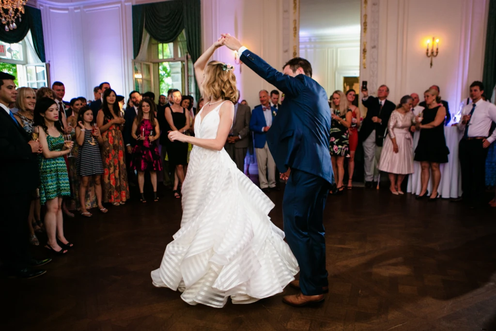 Caroline & Nick: Glen Manor House wedding in Portsmouth, Rhode Island