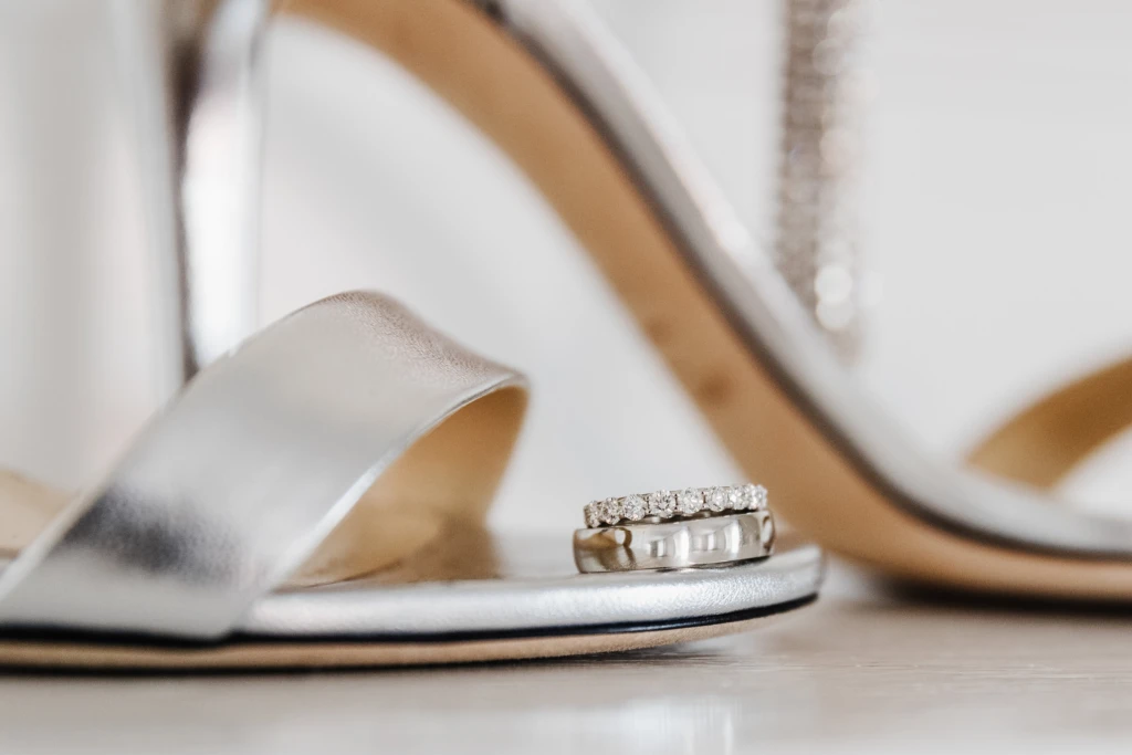 Chelsea & Harrison: OceanCliff wedding in Newport, Rhode Island