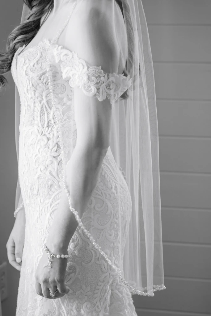 Chelsea & Harrison: OceanCliff wedding in Newport, Rhode Island