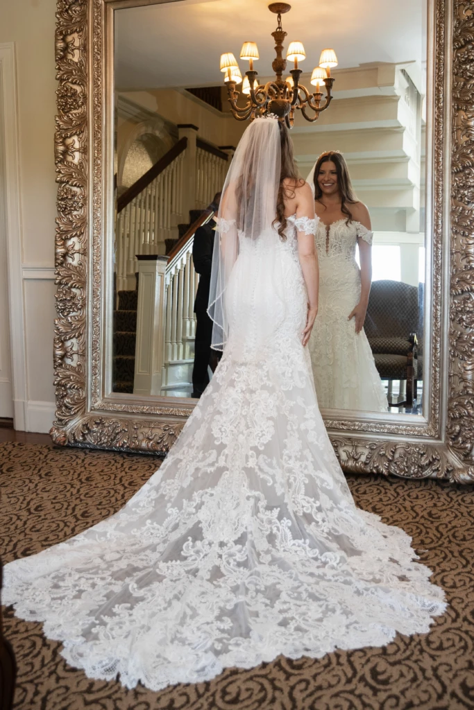 Chelsea & Harrison: OceanCliff wedding in Newport, Rhode Island