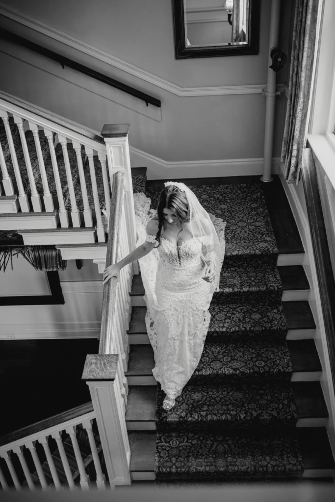 Chelsea & Harrison: OceanCliff wedding in Newport, Rhode Island