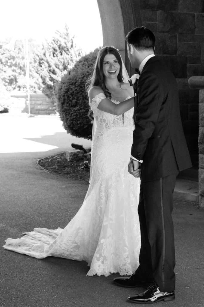 Chelsea & Harrison: OceanCliff wedding in Newport, Rhode Island