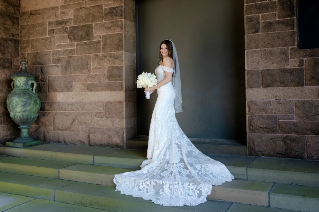 Chelsea & Harrison: OceanCliff wedding in Newport, Rhode Island