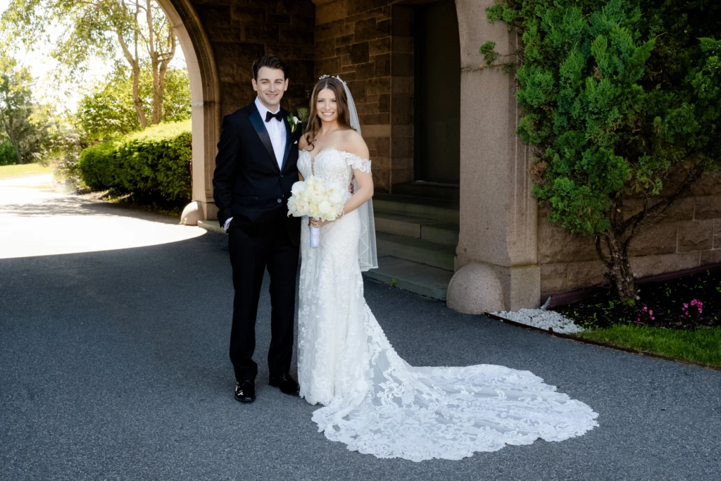 Chelsea & Harrison: OceanCliff wedding in Newport, Rhode Island