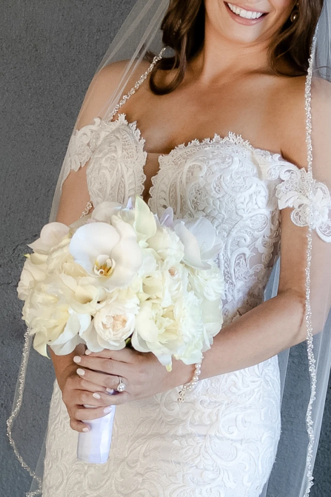 Chelsea & Harrison: OceanCliff wedding in Newport, Rhode Island