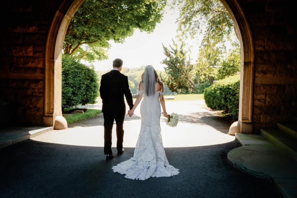 Chelsea & Harrison: OceanCliff wedding in Newport, Rhode Island