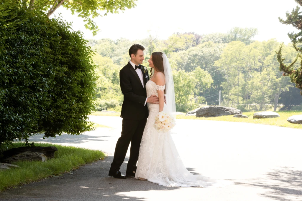 Chelsea & Harrison: OceanCliff wedding in Newport, Rhode Island
