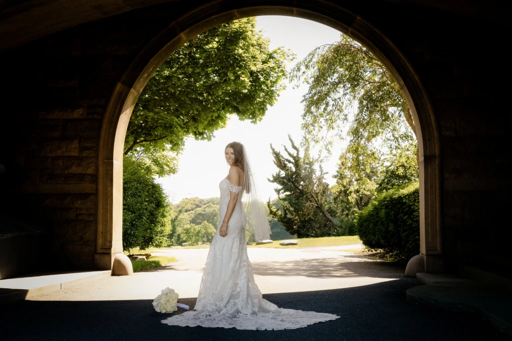 Chelsea & Harrison: OceanCliff wedding in Newport, Rhode Island