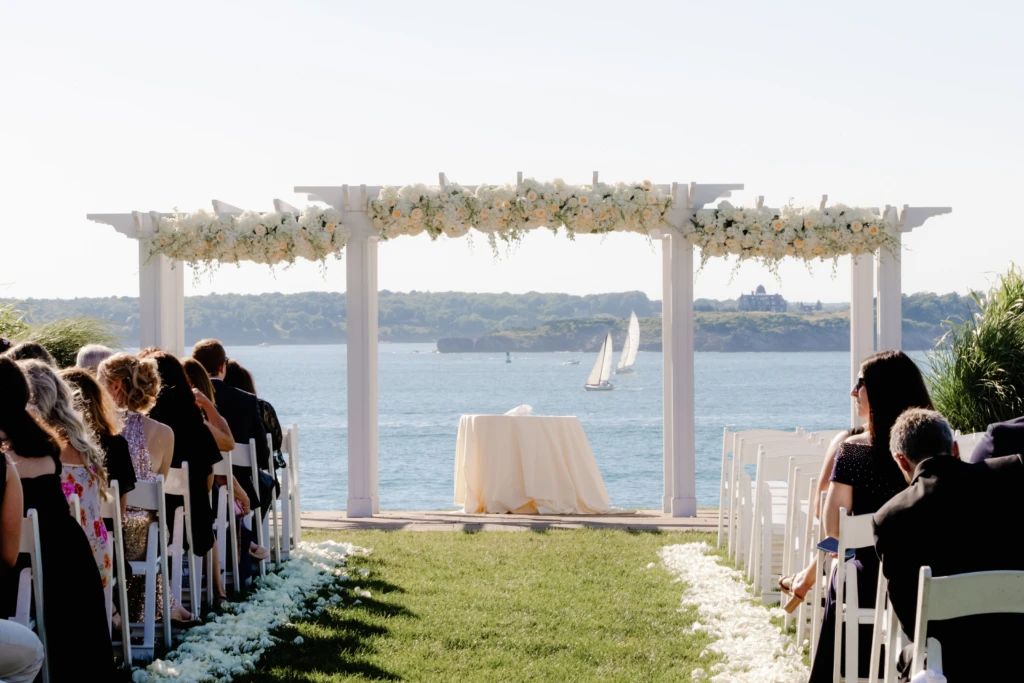 Chelsea & Harrison: OceanCliff wedding in Newport, Rhode Island