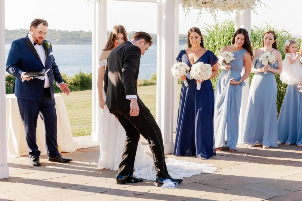 Chelsea & Harrison: OceanCliff wedding in Newport, Rhode Island
