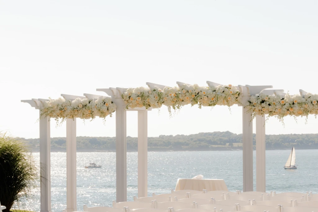 Chelsea & Harrison: OceanCliff wedding in Newport, Rhode Island
