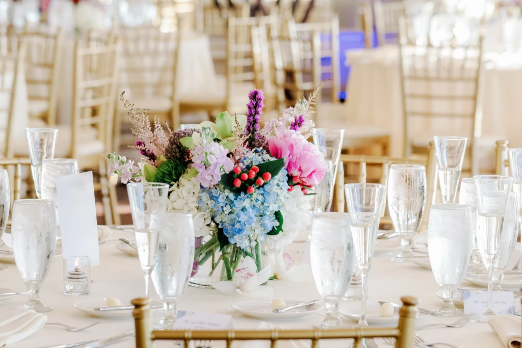 Chelsea & Harrison: OceanCliff wedding in Newport, Rhode Island