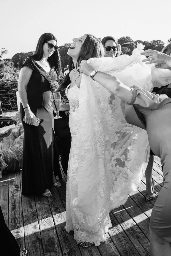 Chelsea & Harrison: OceanCliff wedding in Newport, Rhode Island