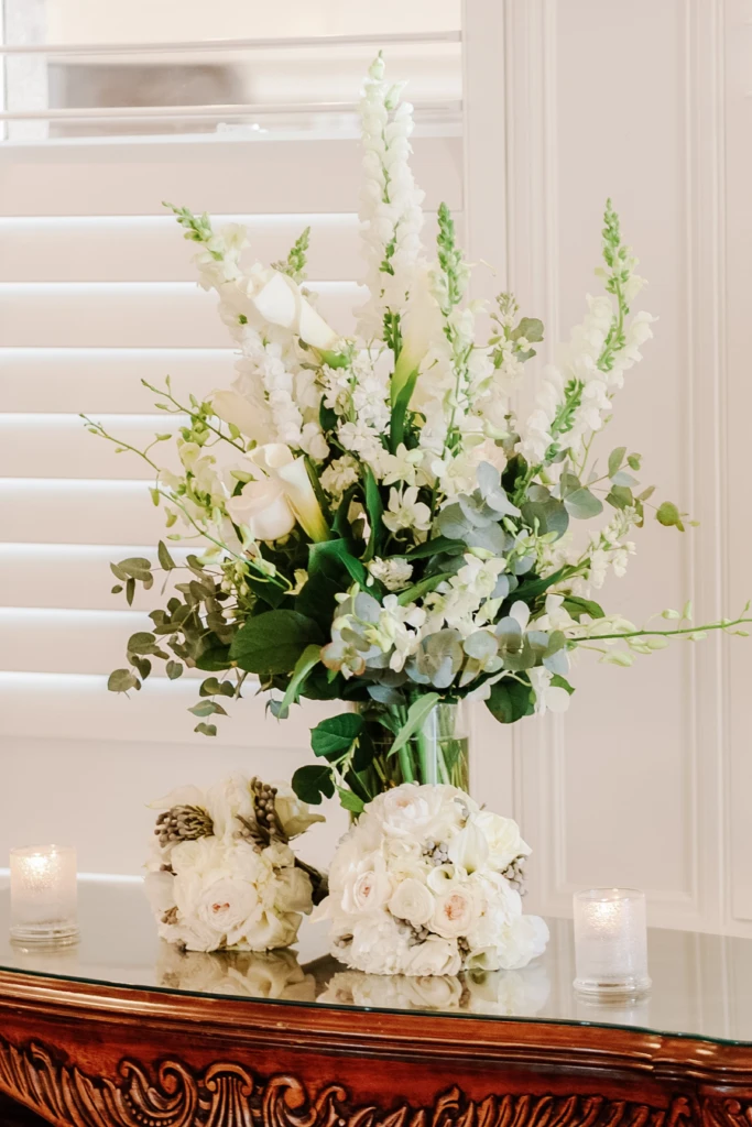 Chelsea & Harrison: OceanCliff wedding in Newport, Rhode Island