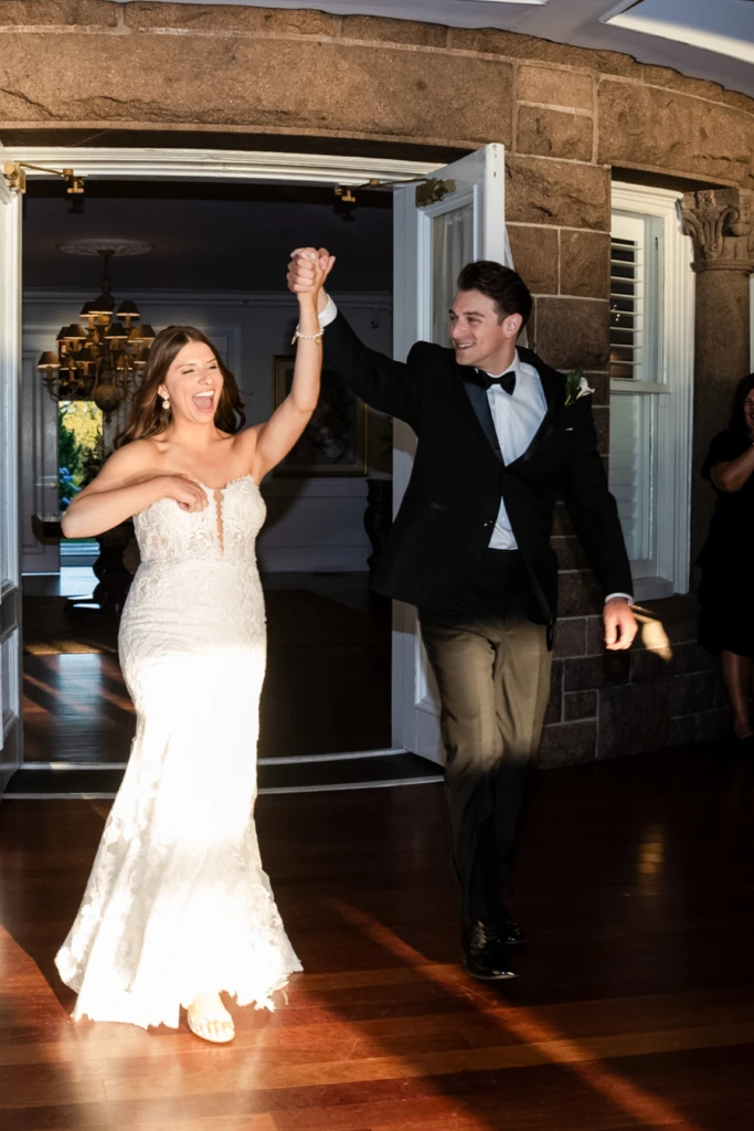 Chelsea & Harrison: OceanCliff wedding in Newport, Rhode Island