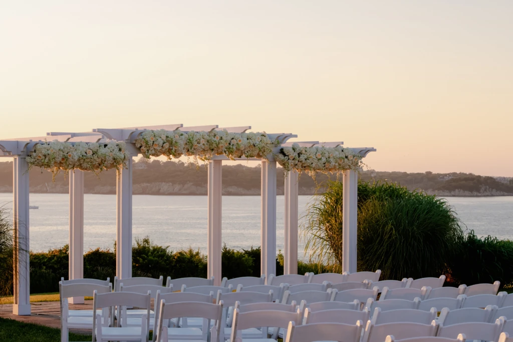 Chelsea & Harrison: OceanCliff wedding in Newport, Rhode Island