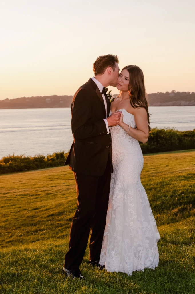 Chelsea & Harrison: OceanCliff wedding in Newport, Rhode Island