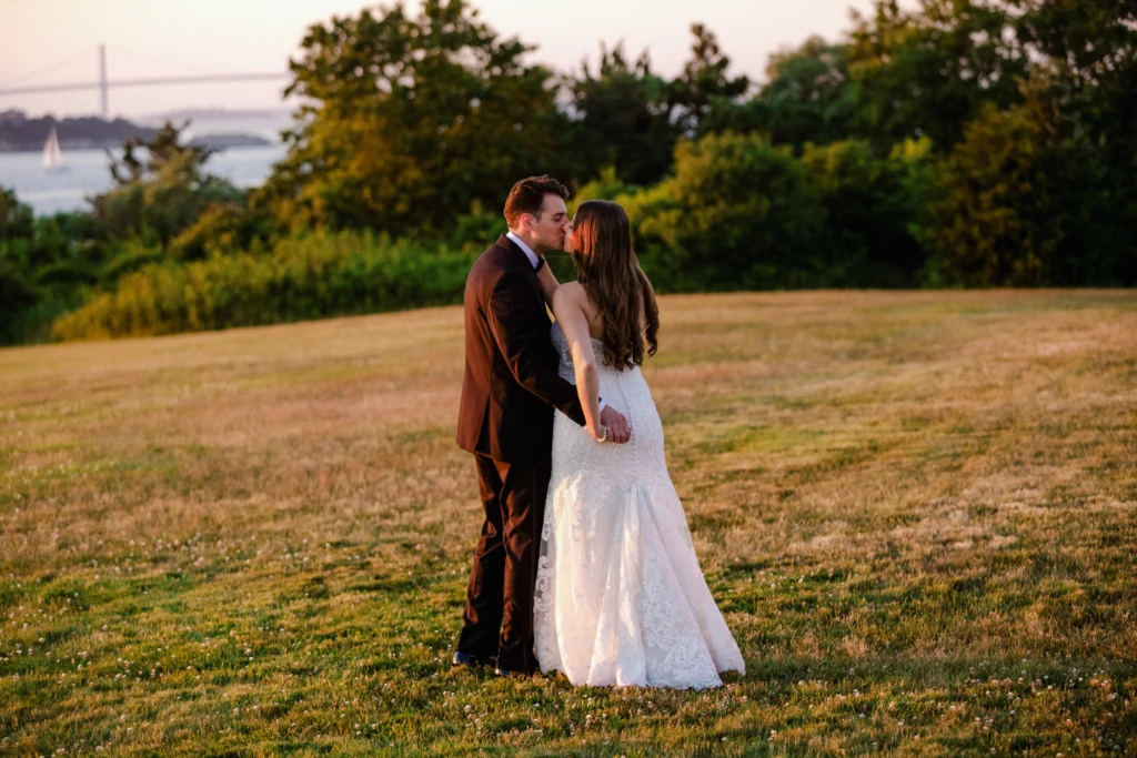 Chelsea & Harrison: OceanCliff wedding in Newport, Rhode Island