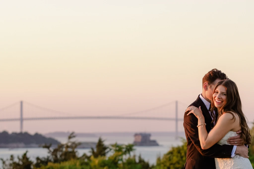 Chelsea & Harrison: OceanCliff wedding in Newport, Rhode Island