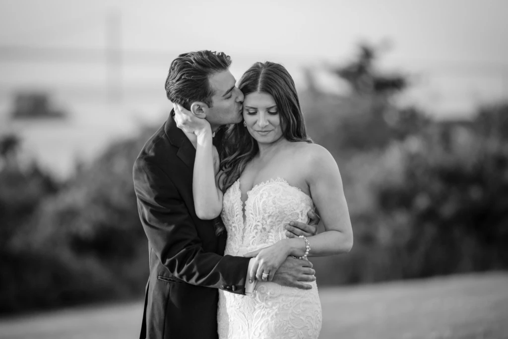 Chelsea & Harrison: OceanCliff wedding in Newport, Rhode Island