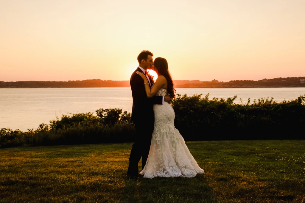 Chelsea & Harrison: OceanCliff wedding in Newport, Rhode Island