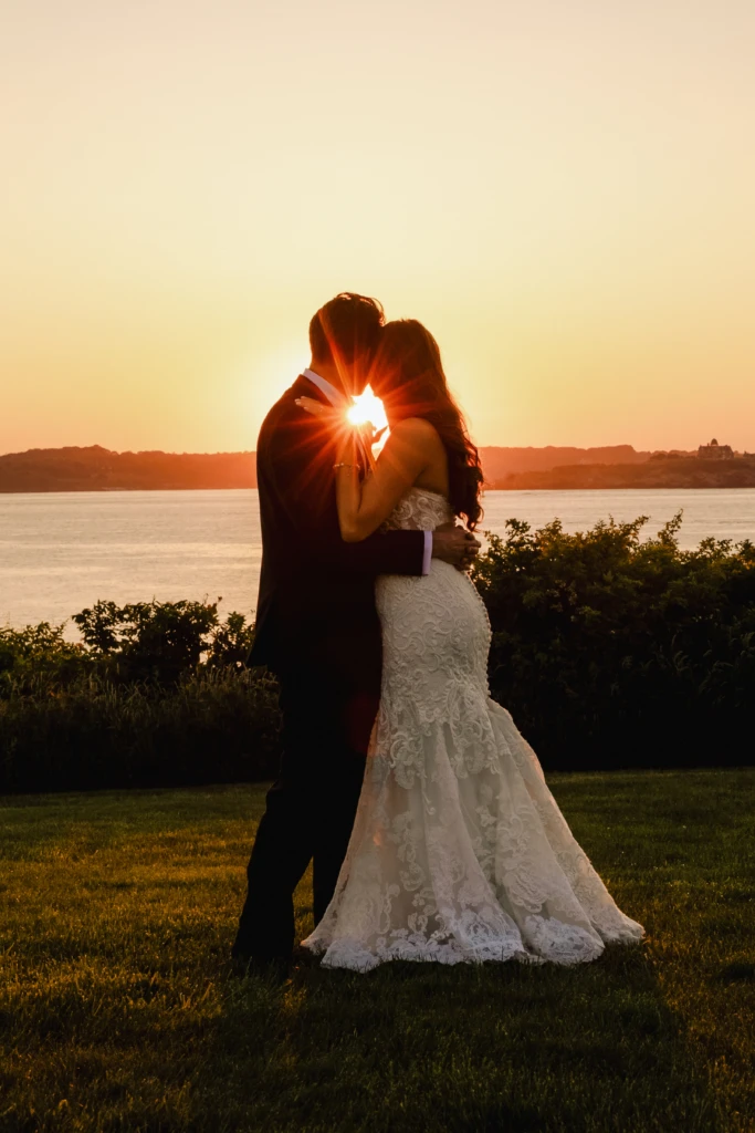 Chelsea & Harrison: OceanCliff wedding in Newport, Rhode Island