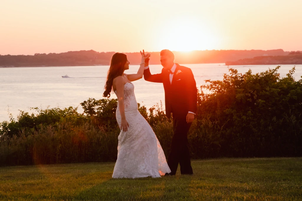 Chelsea & Harrison: OceanCliff wedding in Newport, Rhode Island