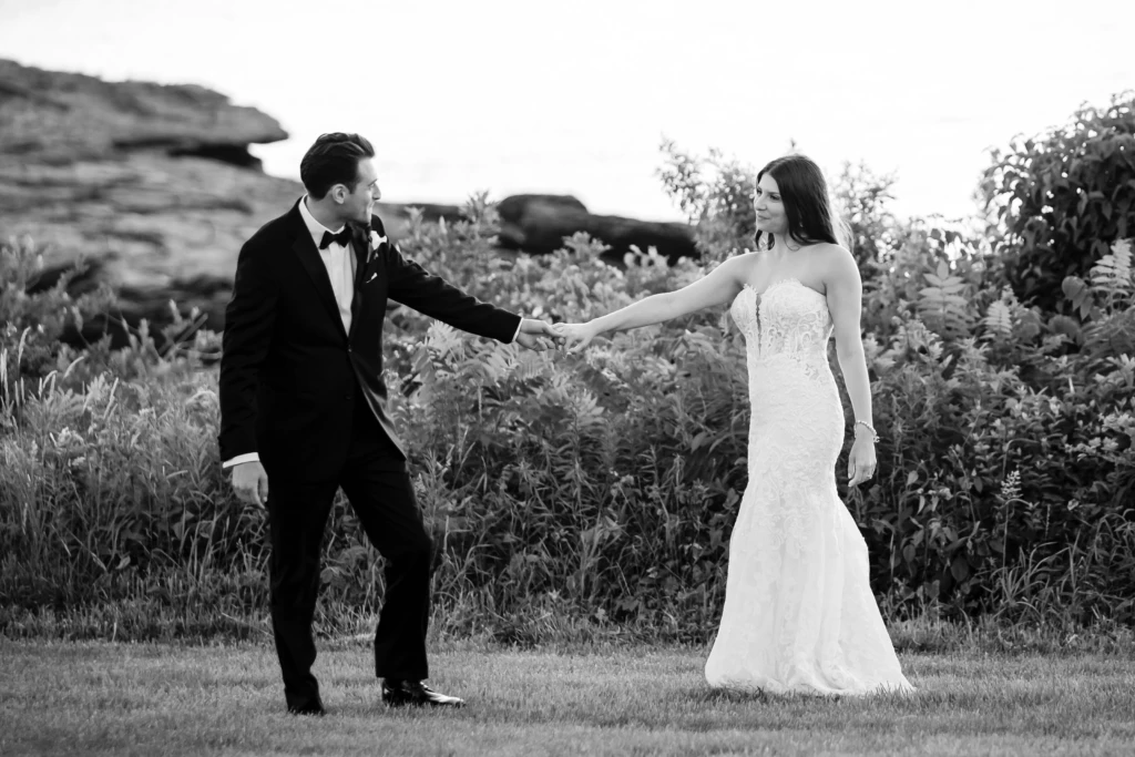 Chelsea & Harrison: OceanCliff wedding in Newport, Rhode Island